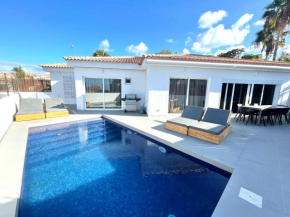 Luxury Villa Callao with private heated pool by Vallecid